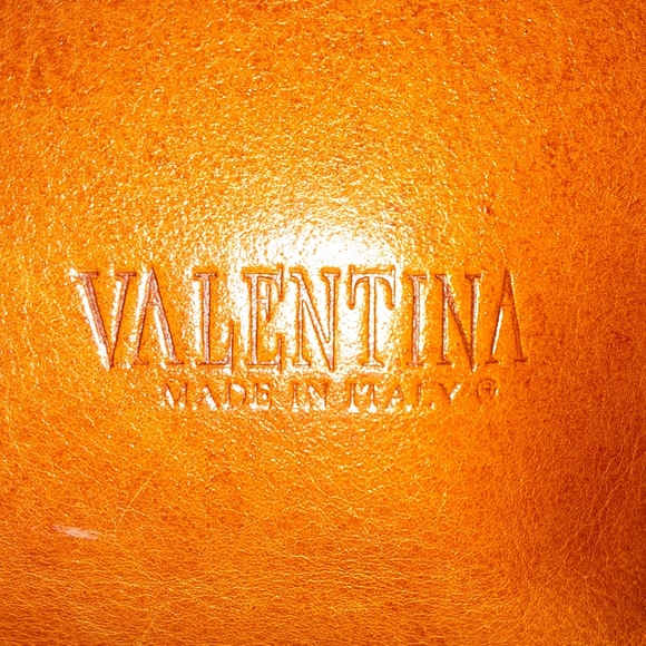 VINTAGE VALENTINA LEATHER PURSE - Picture 2 of 11
